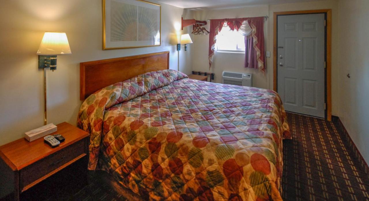Budget Inn Watkins Glen Esterno foto