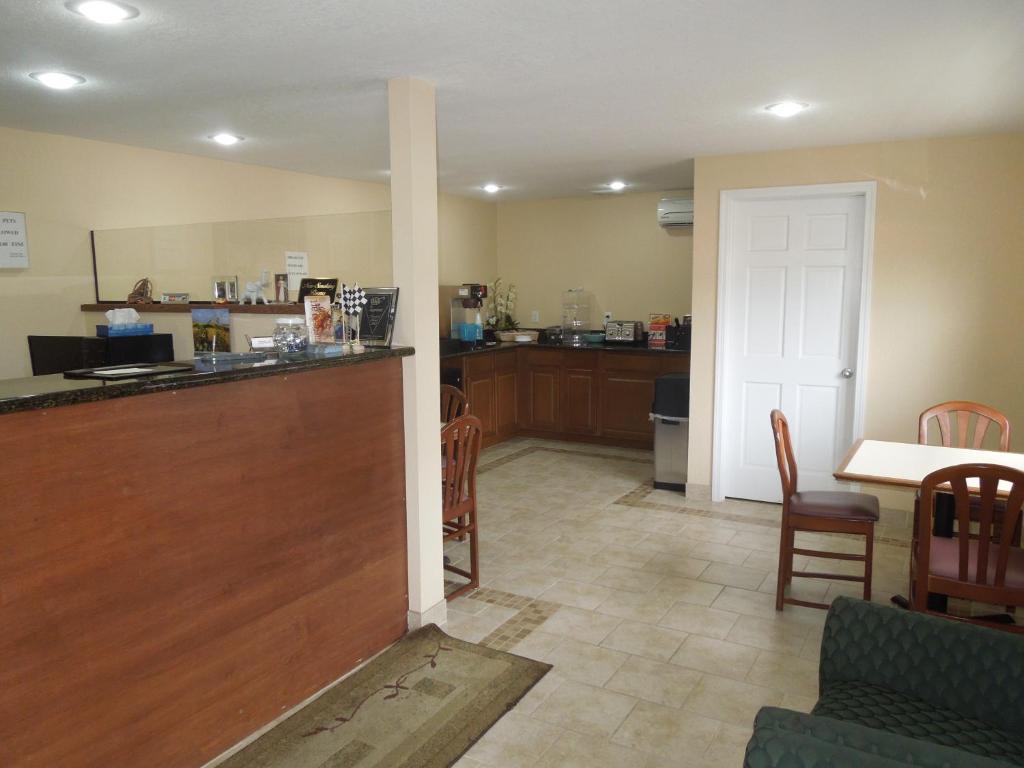 Budget Inn Watkins Glen Esterno foto